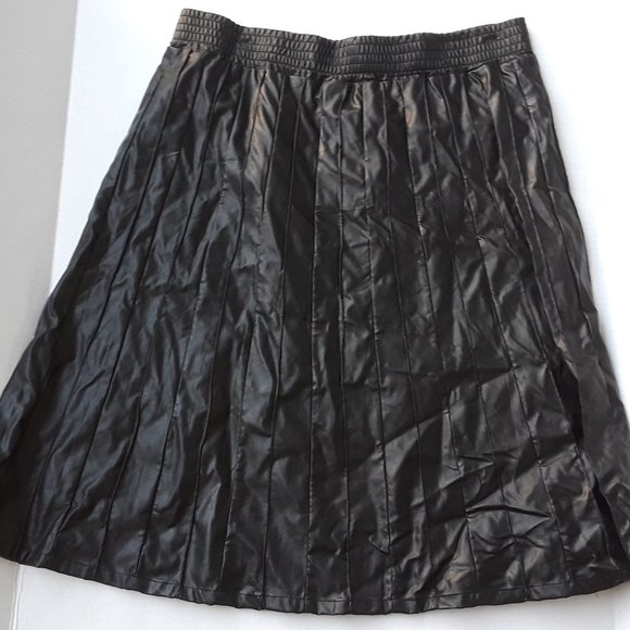Pop Basic black vegan leather skirt size XL - Picture 1 of 2